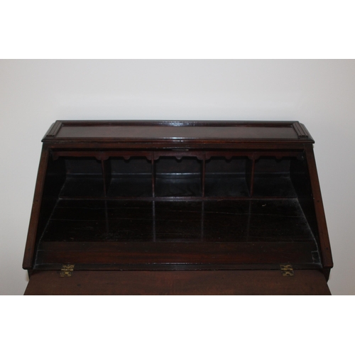 16 - ANTIQUE STUDENT BUREAU 
65 X 39 X 88CM