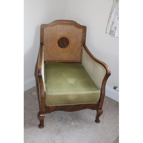 24 - VINTAGE BURGERE CHAIR
63 X 67 X 83CM