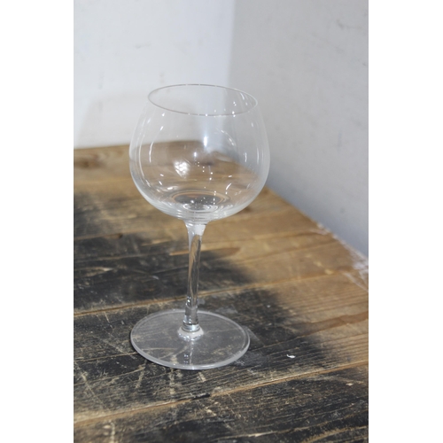 277 - QUANTITY OF GLASSWARE