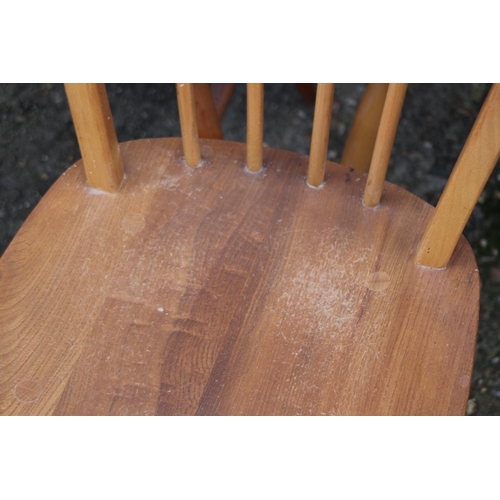 34 - SET OF FIVE BLONDE ERCOL WINDSOR BACK DINING CHAIRS 
40 X 38 X 83CM