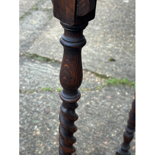 10 - ANTIQUE BARLEY TWIST OAK WOODEN PLANT STAND JARDINIERE
36 X 101CM