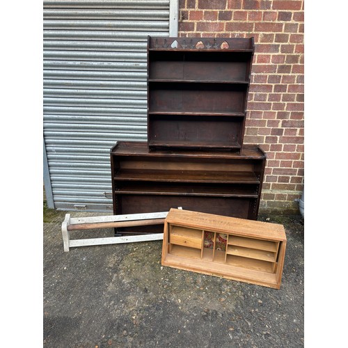 44 - QUANTITY OF VINTAGE FURNITURE  x4
123 X 23 X 83CM