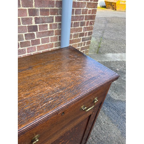 47 - VINTAGE SIDEBOARD 
117 X 36 X 93CM