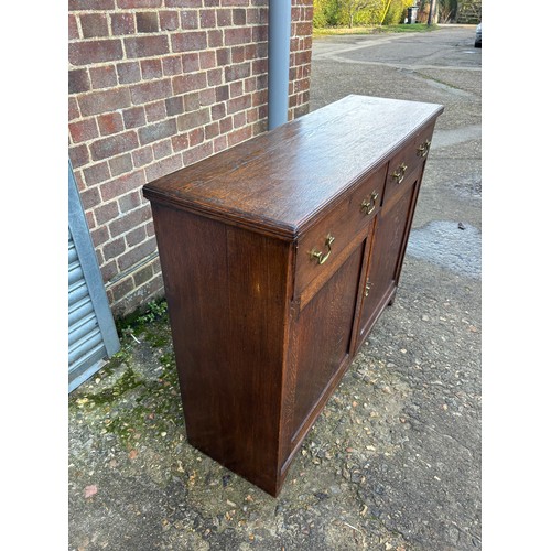 47 - VINTAGE SIDEBOARD 
117 X 36 X 93CM