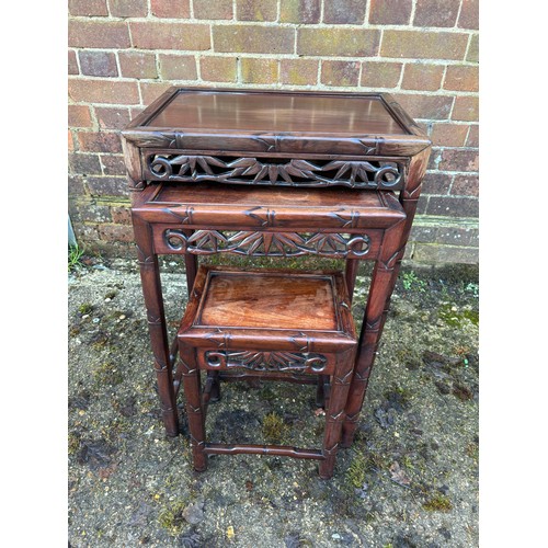 51 - ORIENTAL NEST OF TABLES 
51 X 35 X 71CM