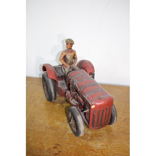 595 - TRACTOR MODEL
50 X 28 X 38CM