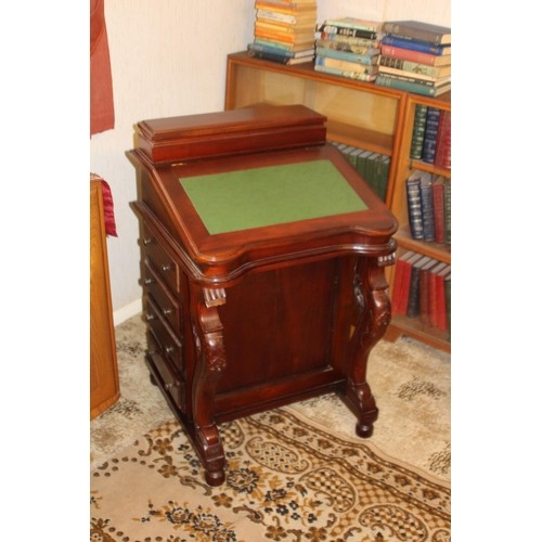 31 - REPRODUCTION DAVENPORT DESK
55 X 56 X 87CM