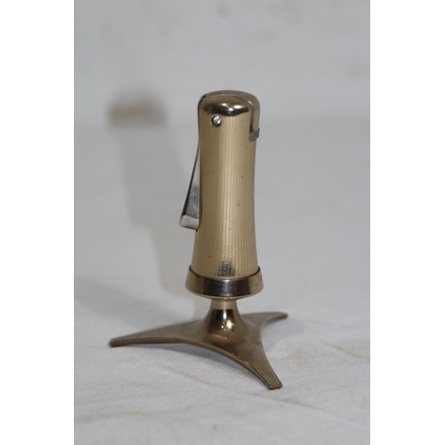 887 - RETRO RONSON TABLE LIGHTER
10CM