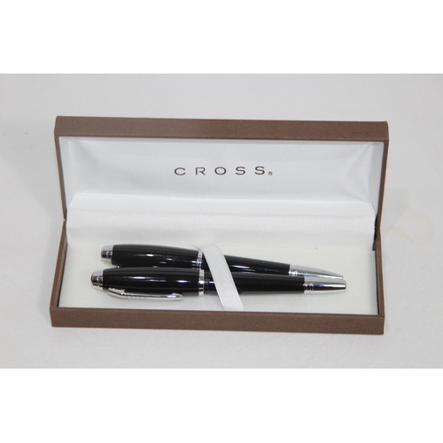 894 - BOXED CROSS PEN SET TO INCLUDE FOUNTAIN PEN