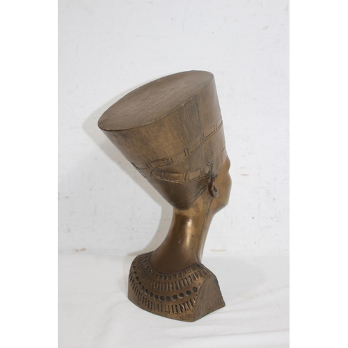 895 - BRONZED EFFECT LARGE BUST OF AN EGYPTIAN QUEEN
30CM