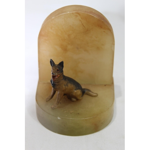 897 - PAIR OF ART DECO COLD PAINTED ALSATIAN DOG BOOK ENDS
10 X 8CM