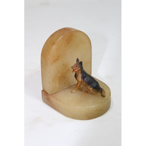 897 - PAIR OF ART DECO COLD PAINTED ALSATIAN DOG BOOK ENDS
10 X 8CM