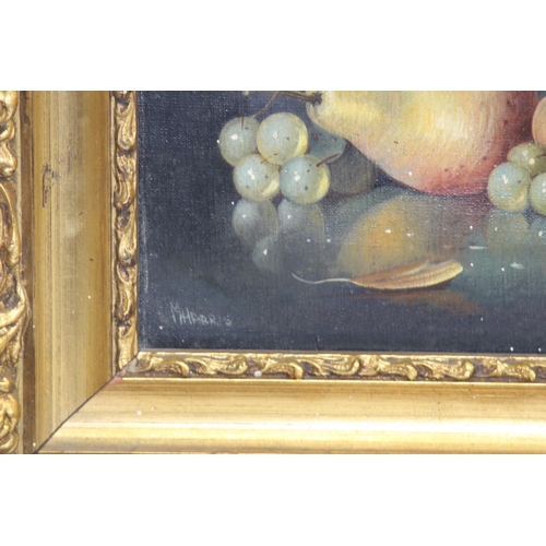 108 - VINTAGE STILL LIFE OIL ON CANVAS IN A GILT FRAME
33 X 38CM