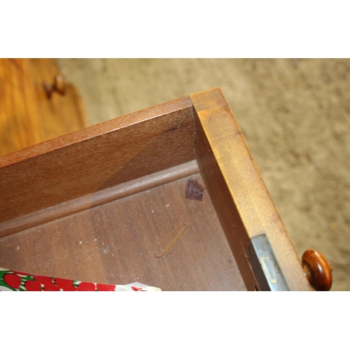 10 - EDWARDIAN WALNUT CHEST OF DRAWERS  5/3
117 X 55 X 118CM