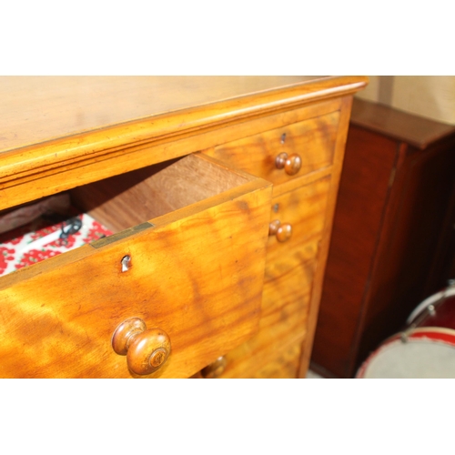 10 - EDWARDIAN WALNUT CHEST OF DRAWERS  5/3
117 X 55 X 118CM