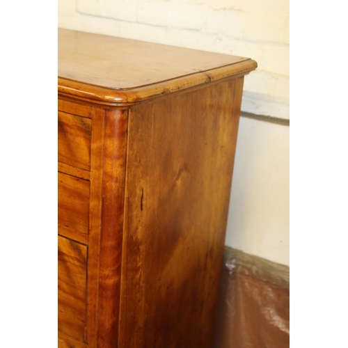 10 - EDWARDIAN WALNUT CHEST OF DRAWERS  5/3
117 X 55 X 118CM