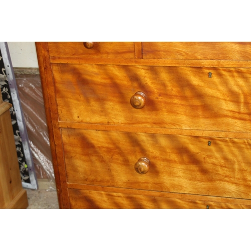 10 - EDWARDIAN WALNUT CHEST OF DRAWERS  5/3
117 X 55 X 118CM