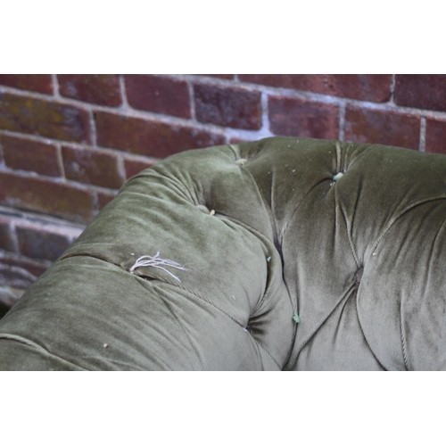 34 - VINTAGE GREEN FABRIC CHESTERFIELD SOFA 
170 X 80 X 67CM