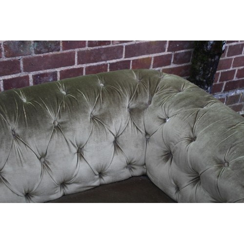 34 - VINTAGE GREEN FABRIC CHESTERFIELD SOFA 
170 X 80 X 67CM