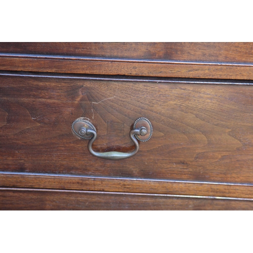 82 - GEORGIAN 2/3 CHEST OF DRAWERS 
112 X 56 X 95CM