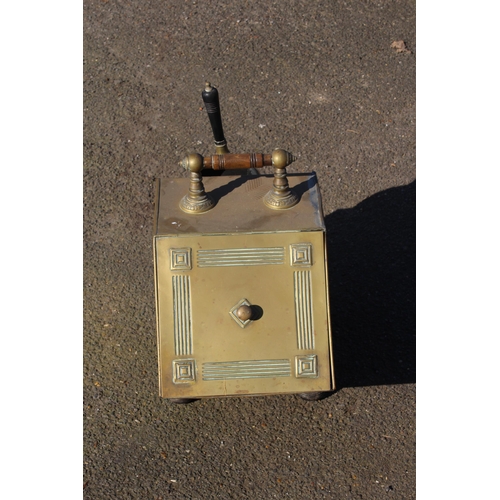 311 - BRASS COAL BIN WITH SHOVEL
28 X 41 X 32CM