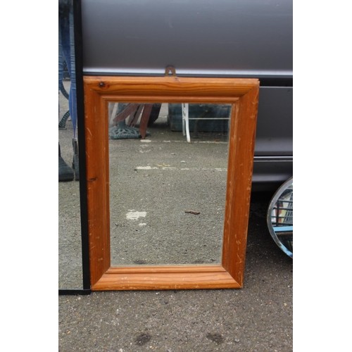 68 - QUANTITY OF MIRRORS
60 X 90CM