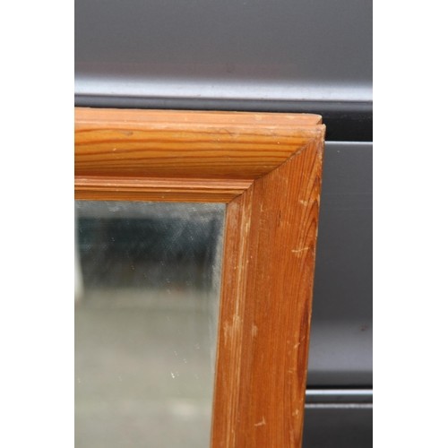 68 - QUANTITY OF MIRRORS
60 X 90CM