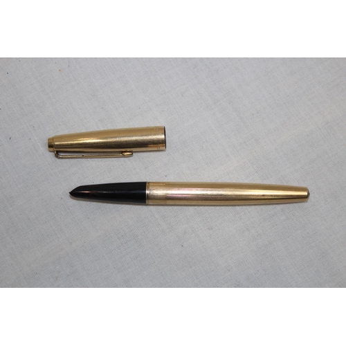 547 - THREE 1/10 12 CT ROLLED GOLD PARKER FOUNTAIN PENS ROLLED GOLD SECTIONS - 27.6 GRAMS