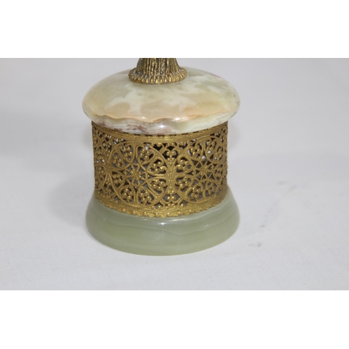 550 - ANTIQUE GILT BRONZE AND ONYX BOUDOIR CLOCK