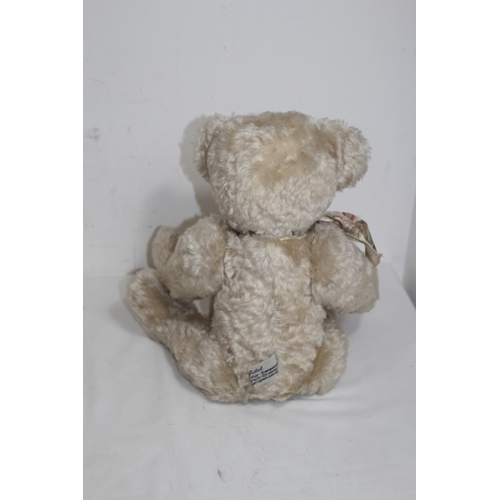 649 - BARFIDEL TEDDY BEAR
40CM