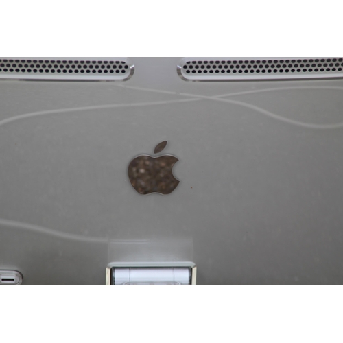 611 - VINTAGE APPLE AND DELL MONITORS