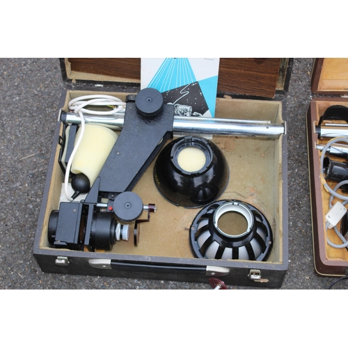600 - QUANTITY OF VINTAGE PHOTOGRAPHIC EQUIPMENT ETC