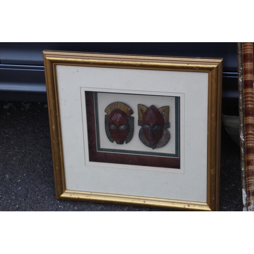 65 - QUANTITY OF PICTURES 
44 X 57CM