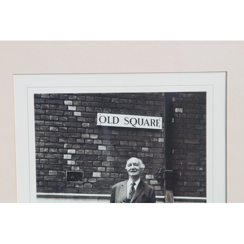 79 - LIMITED EDITION PRINT OF LORD DENNING SIGNED BY HIMSELF AND PHOTOGRAPHER SALLY SOAMES
52 X 68CM