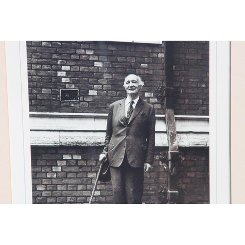 79 - LIMITED EDITION PRINT OF LORD DENNING SIGNED BY HIMSELF AND PHOTOGRAPHER SALLY SOAMES
52 X 68CM