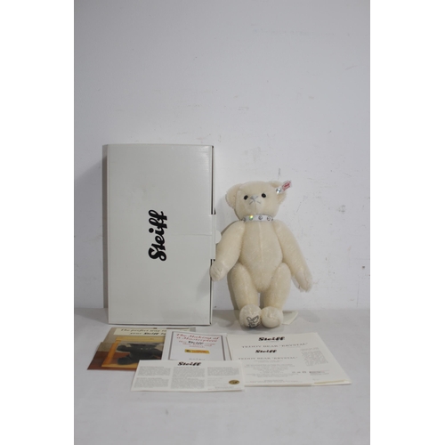 Lot 711       