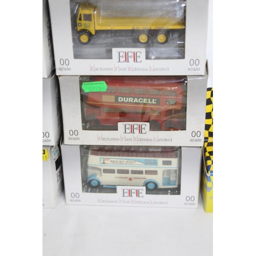 727 - 20 BOXED DIE CAST VEHICLES