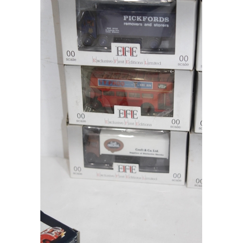 727 - 20 BOXED DIE CAST VEHICLES