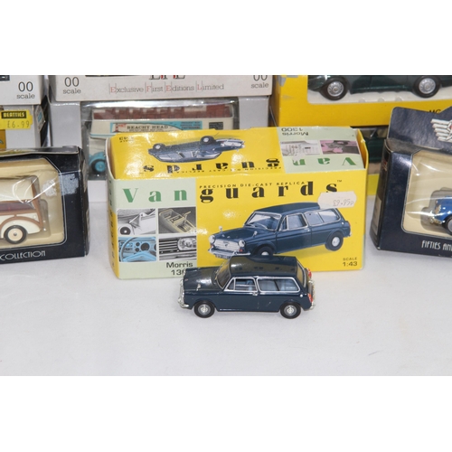 727 - 20 BOXED DIE CAST VEHICLES