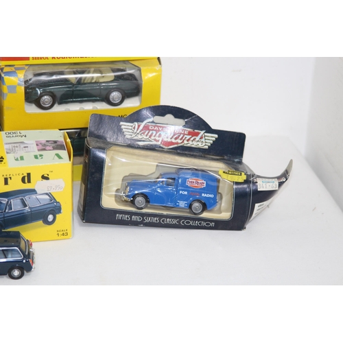 727 - 20 BOXED DIE CAST VEHICLES