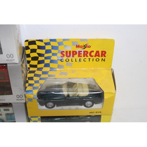 727 - 20 BOXED DIE CAST VEHICLES