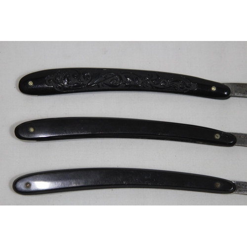 551 - SELECTION OF CUT THROAT RAZORS