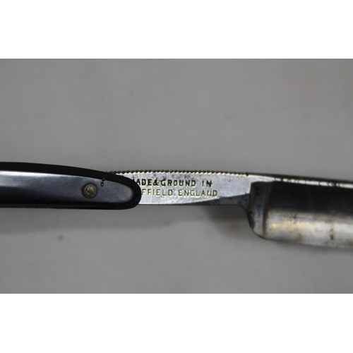 551 - SELECTION OF CUT THROAT RAZORS