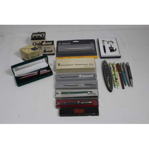552 - QUANTITY OF PENS ETC