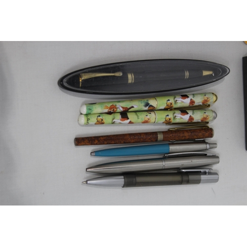 552 - QUANTITY OF PENS ETC