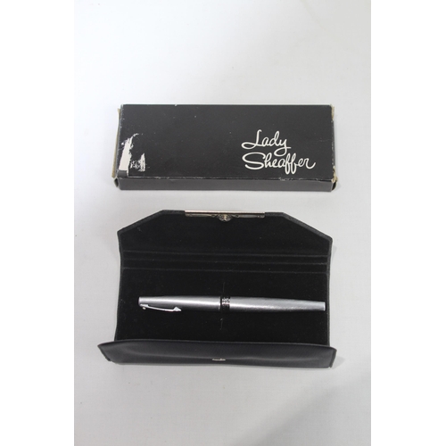 554 - LADY SHEAFER FOUNTAIN PEN