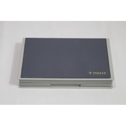 559 - PARKER CALLIGRAPHY SET