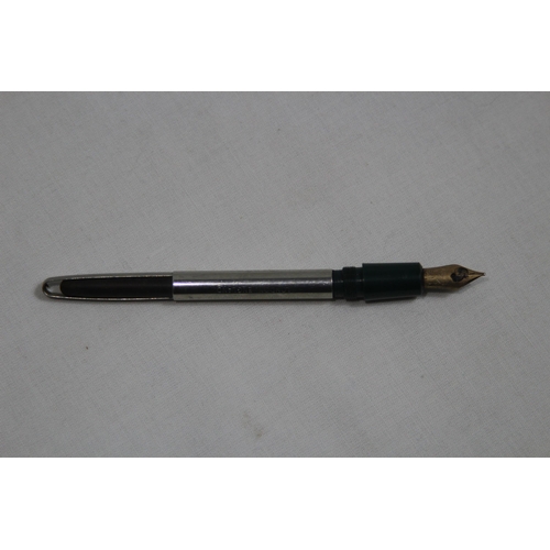 560 - 14CT GOLD NIB PARKER PEN - CASING MISSING
