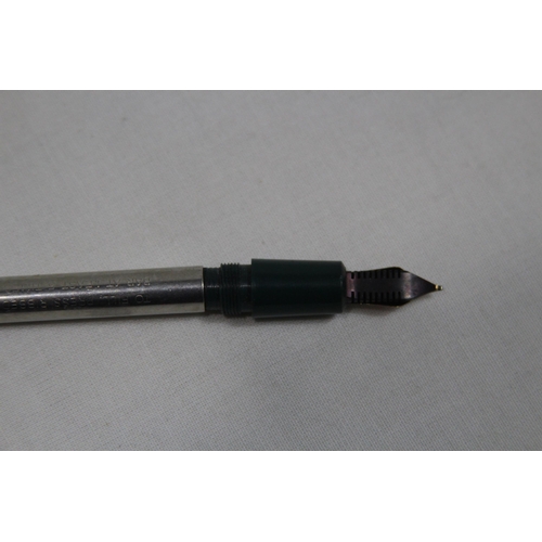 560 - 14CT GOLD NIB PARKER PEN - CASING MISSING