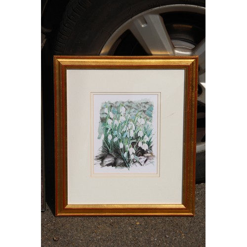 109 - SELECTION OF VARIED PICTURES